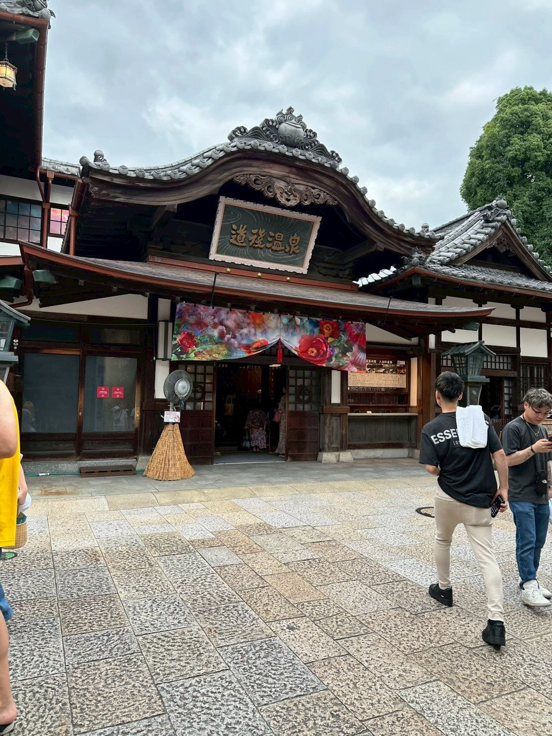 今年もスタッフと共にリフレッシュするために恒例の慰安旅行に出